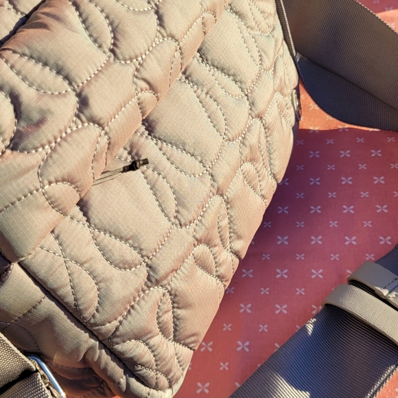 Lululemon Quilted Embrace Crossbody Bag - Picture 6 of 7